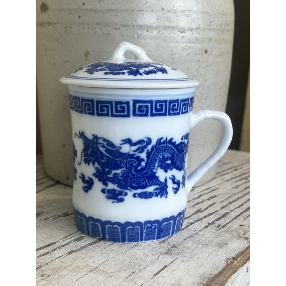 Porcelain Asian Chinese Coffee Mug Tea Cup W/Lid, Blue & White Dragon Design
